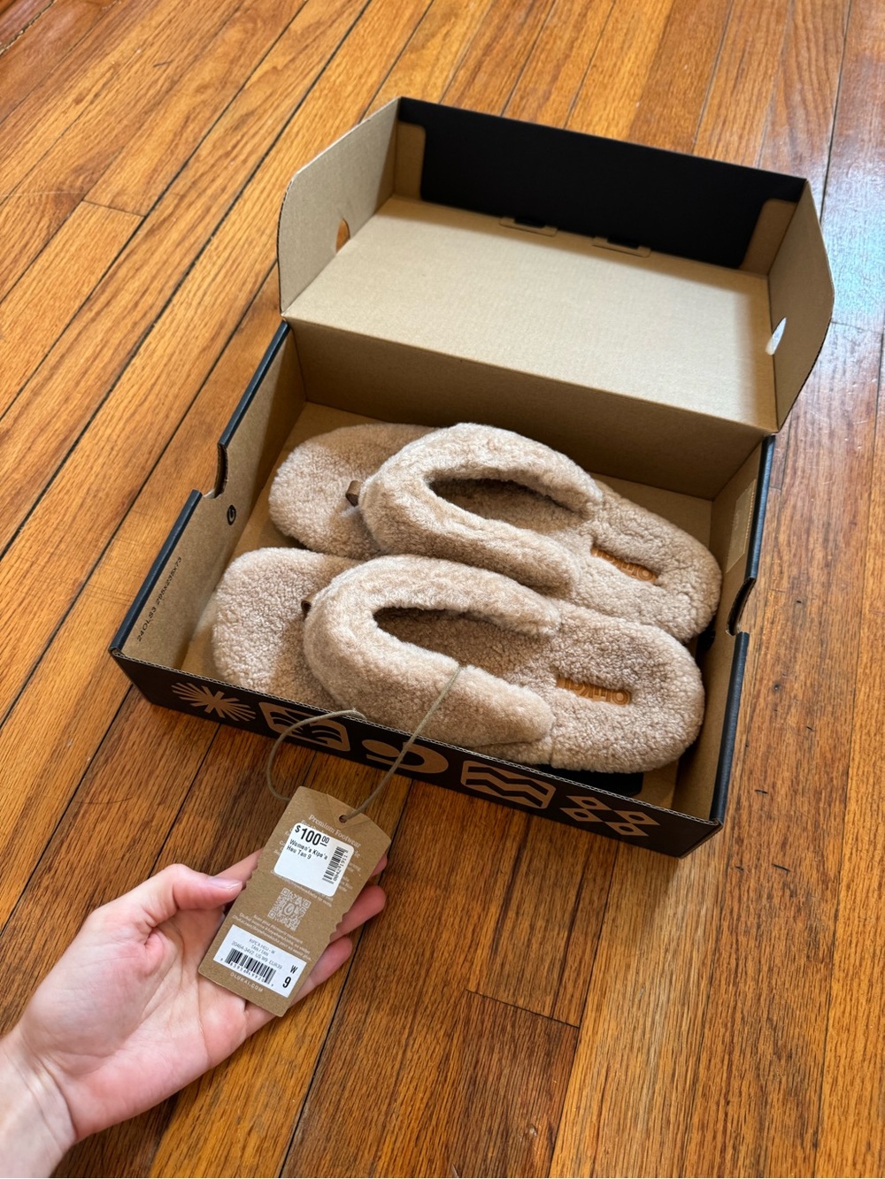 Cozy Fuzzy Slide Slippers in Beige
